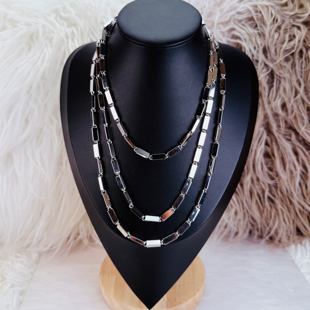 Monet Silvertone Geometric Rectangular Tube 54" L… - image 5